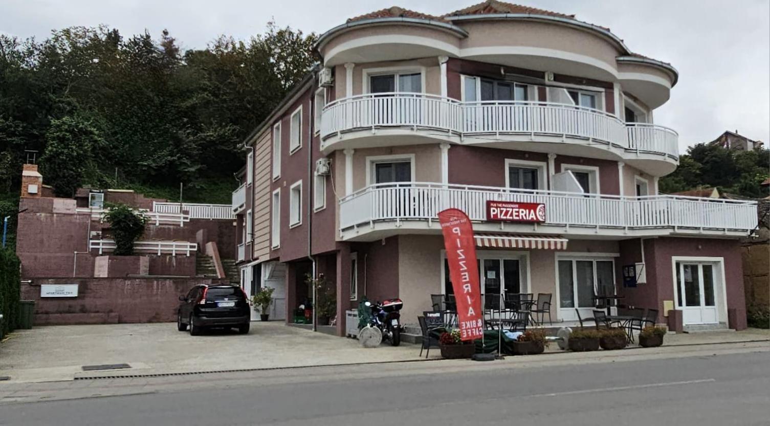 Apartmani Tika Golubac Exterior photo